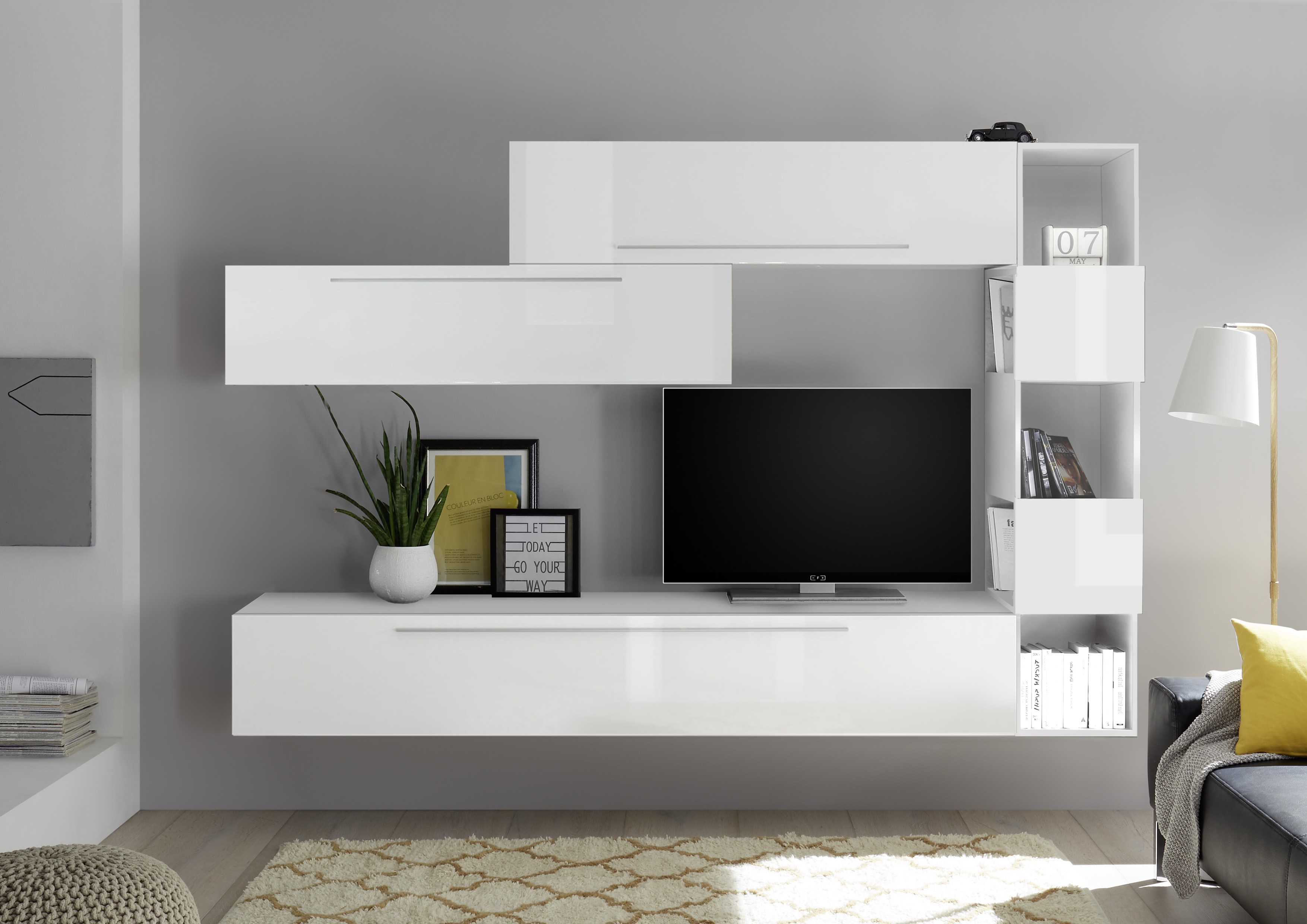 Atraktívna biela obývacia stena - model SPACE White