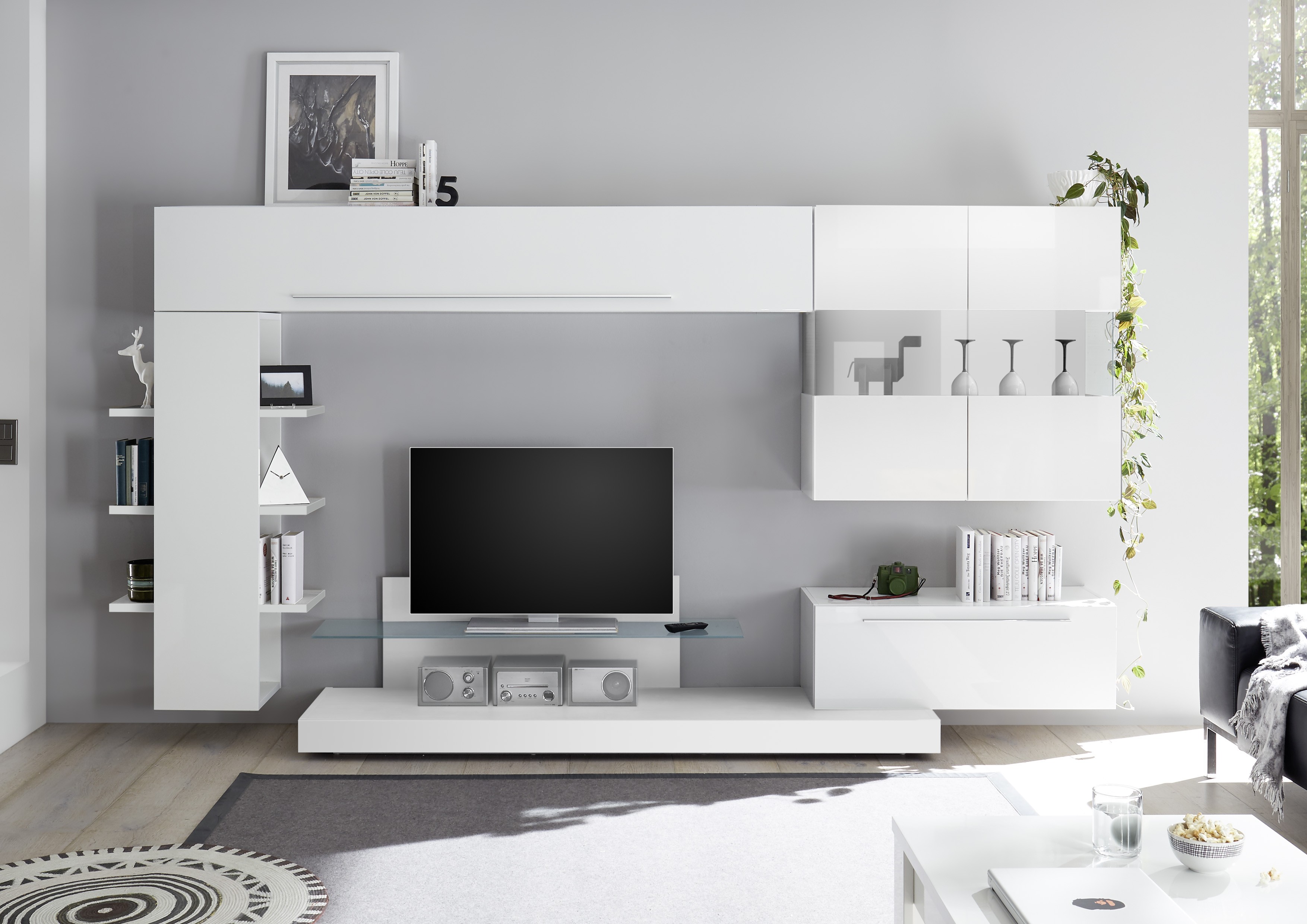 Atraktivní obývací stěny s vysokým leskem - model SPACE white - color