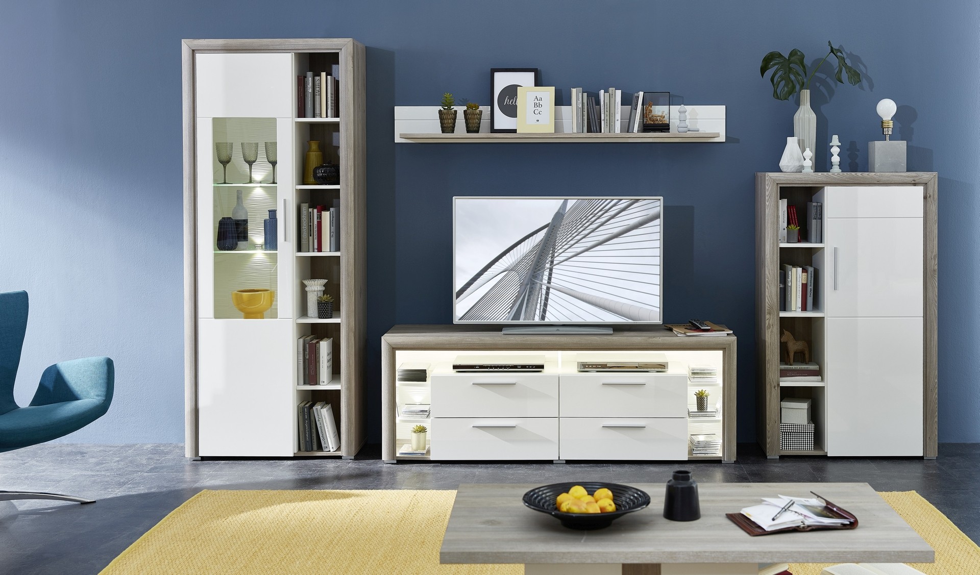 Atraktivní bílé obývací sestavy - model CARIA
