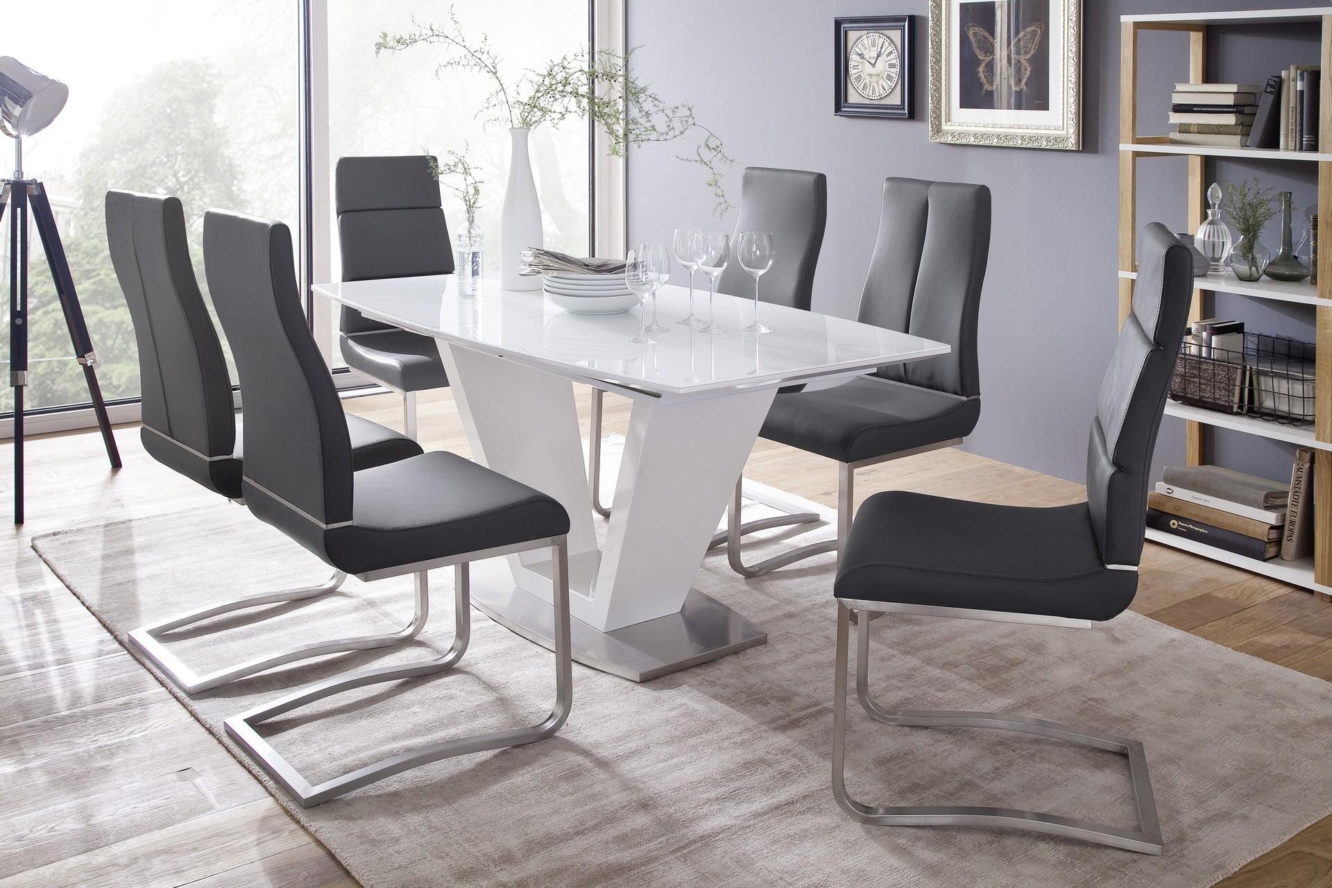 Designový nábytek, jídelní stůl - model CRIS