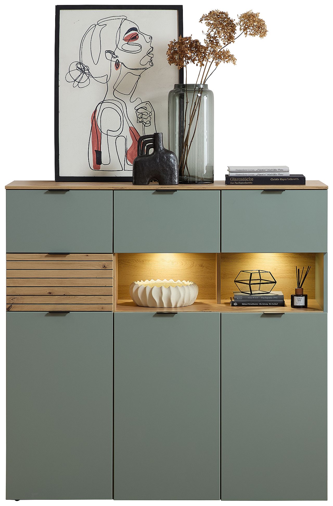Nábytek do obývacího pokoje ALBA I._ highboard 10 S1 99 22_ rozměry š/v/h_ 125/125/45 cm_ včetně LED osvětlení_ foto s dekorací_ obr. 14 Nábytek do obývacího pokoje ALBA I._ highboard 10 S1 99 22_ rozměry š/v/h_ 125/125/45 cm_ včetně LED osvětlení_ foto s dekorací_ obr. 14