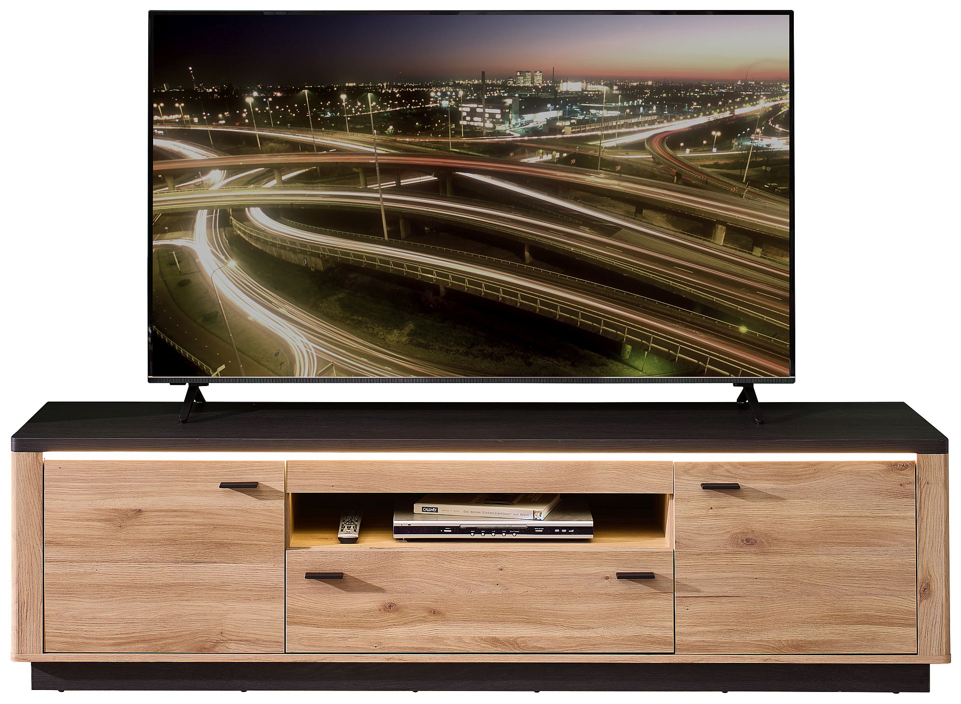 Nábytek do obývacího pokoje COLEÉ_ spodní díl 10 S2 HZ 30_ rozměry š/v/h_ 200/57/48 cm_ včetně LED osvětlení_ foto s dekorací_ obr. 8 Nábytek do obývacího pokoje COLEÉ_ spodní díl 10 S2 HZ 30_ rozměry š/v/h_ 200/57/48 cm_ včetně LED osvětlení_ foto s dekorací_ obr. 8