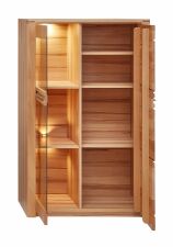 Nábytek do obývacího pokoje NATURA_ vitrína 12 18 FF 06_ rozměry š/v/h_ 85/137/40 cm_ otevřená_ včetně LED osvětlení_ obr. 14 Nábytek do obývacího pokoje NATURA_ vitrína 12 18 FF 06_ rozměry š/v/h_ 85/137/40 cm_ otevřená_ včetně LED osvětlení_ obr. 14