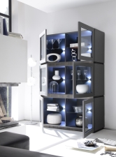 Highboard REX_(sokl)_anthrazit-wenge_6 proskl. dvířek_otevřený Highboard REX_(sokl)_anthrazit-wenge_6 proskl. dvířek_otevřený